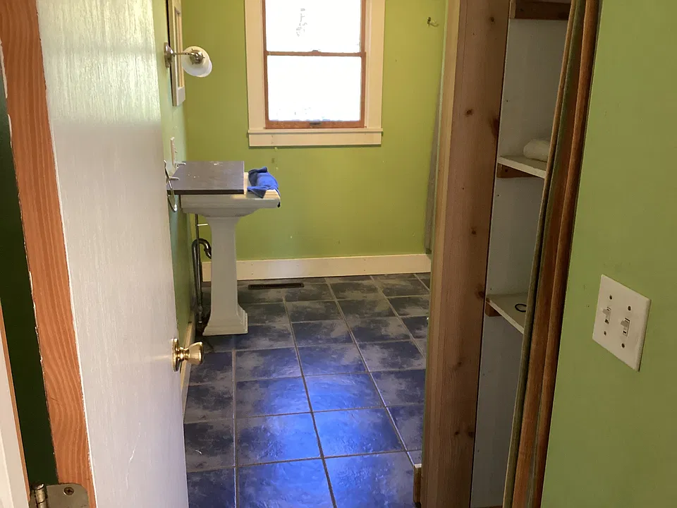 40 Rooney Rd #1