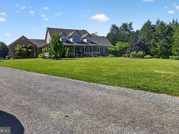 5th image of 15920 River Bend Ct