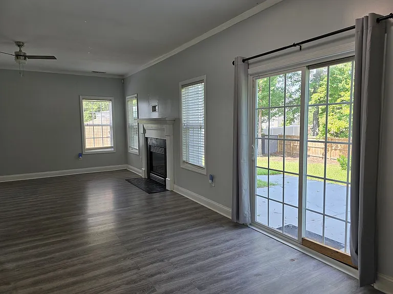 5944 Kindley Dr — Photo 7