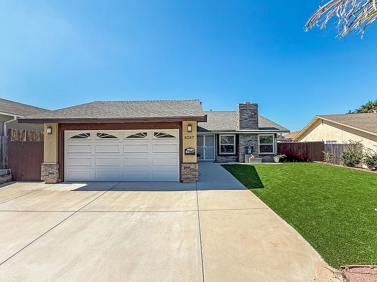 8287 Torero Pl — Photo 1