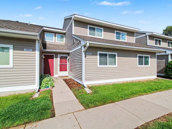 2103 Stone School Cir, Ann Arbor, MI 48108