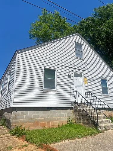 1910 5th St E Photo 1