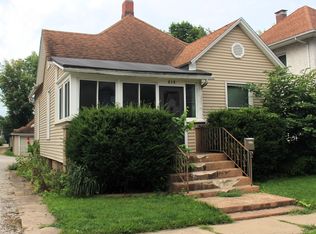 614 W Main St, Clinton, IL 61727