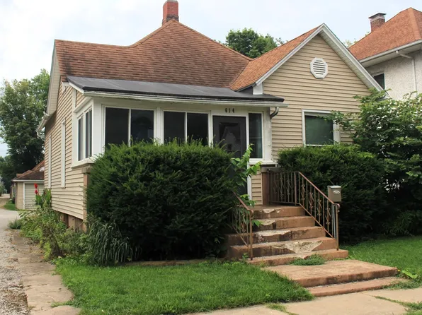 614 W Main St, Clinton, IL 61727