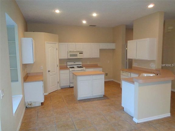 5th image of 471 Dewars Ct