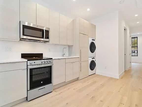 5th image of 333 Warren St APT 1L