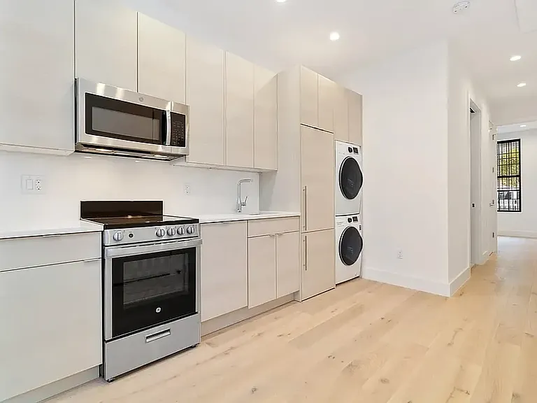 333 Warren St #1L — Photo 5