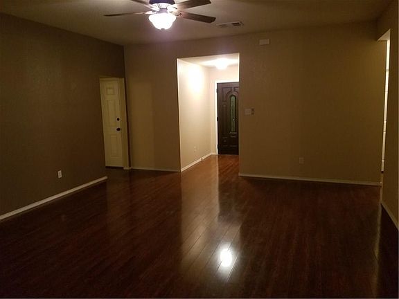 3rd image of 603 Whitefish Dr