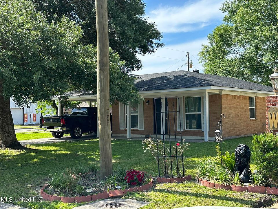 2nd image of 4803 Tupelo Ave