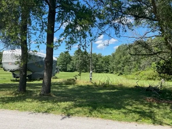 98 Elm St, Union City, PA 16438