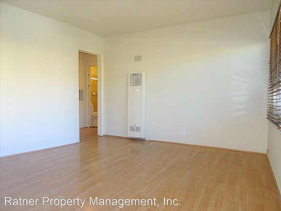 5th image of 1411 N Mansfield Ave APT 3