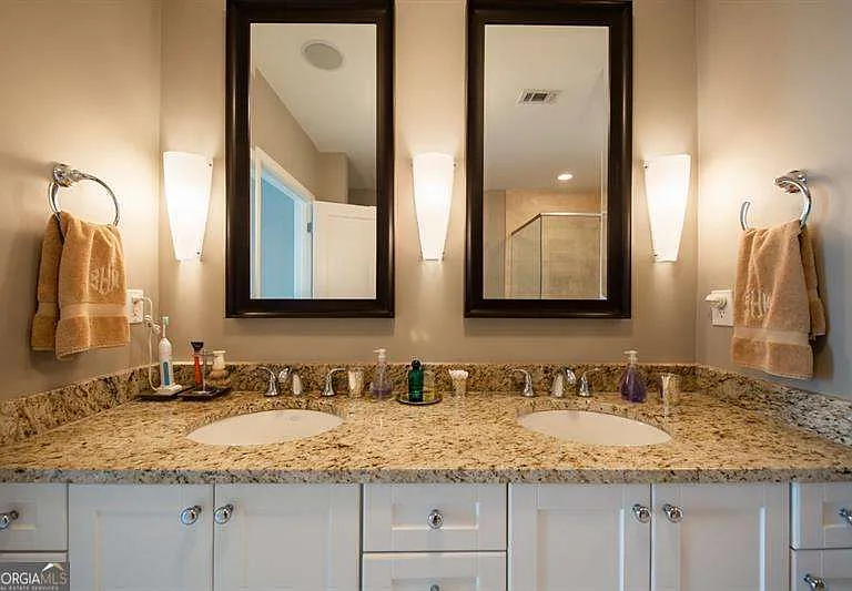 2795 Peachtree Rd NE #1909 — Photo 12