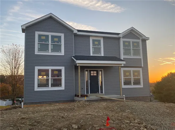 303 Lauraine Ct, Pleasant Unity, PA 15676