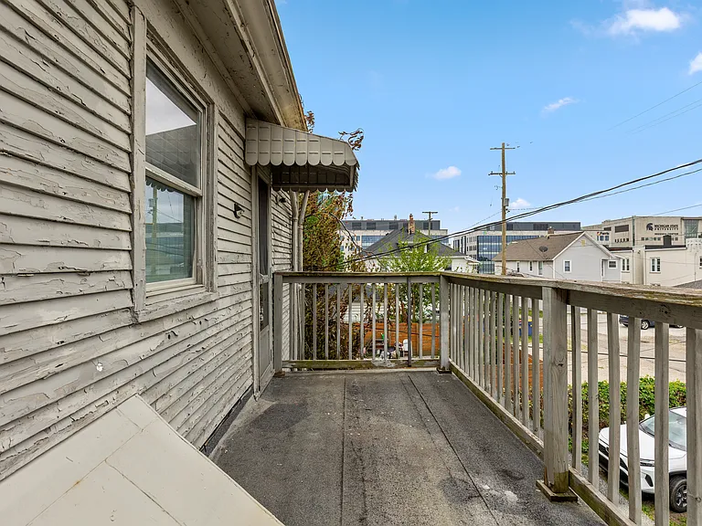 517 Livingston Ave NE #2 — Photo 16