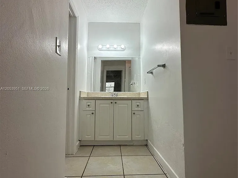 1008 NW 45th Ave #12 — Photo 14