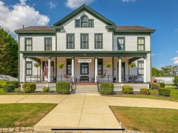 309 Barnhardt Cir, Fort Oglethorpe, GA 30742