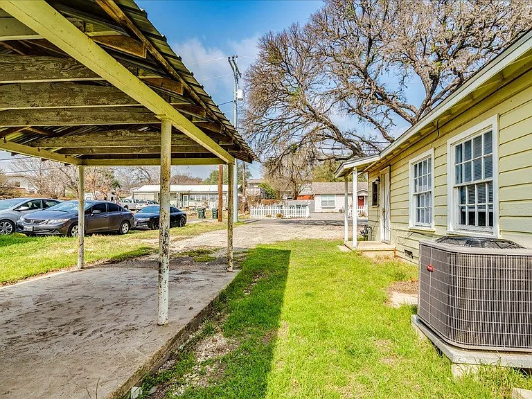1119 N Lbj Dr — Photo 21