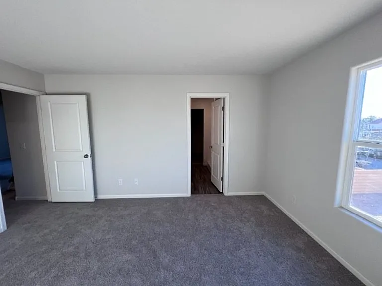 2415 Village Dr — Photo 29