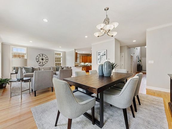 4th image of 1804 Riverwoods Dr