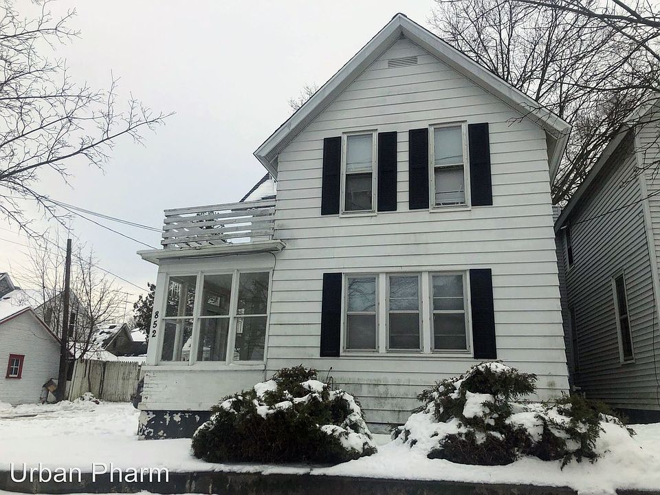 1st image of 852 11th St NW #1