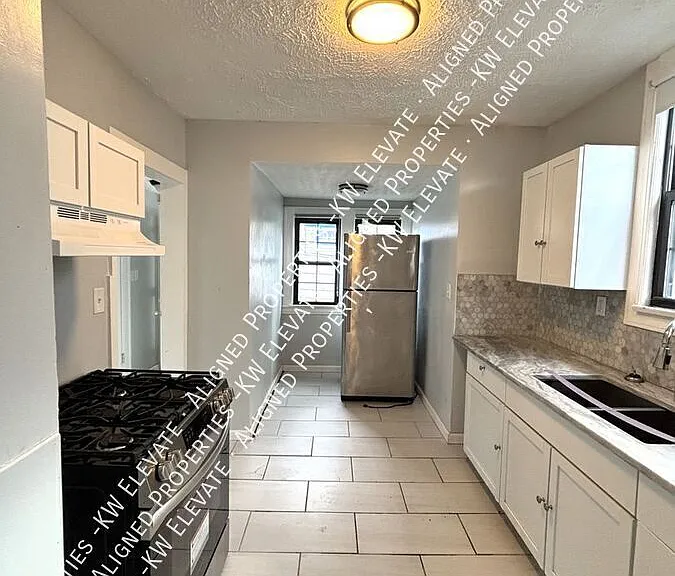983 Greyton Rd — Photo 15