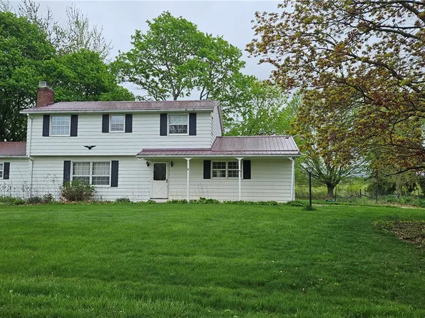 6789 Knollwood Dr, Fairview, PA 16415