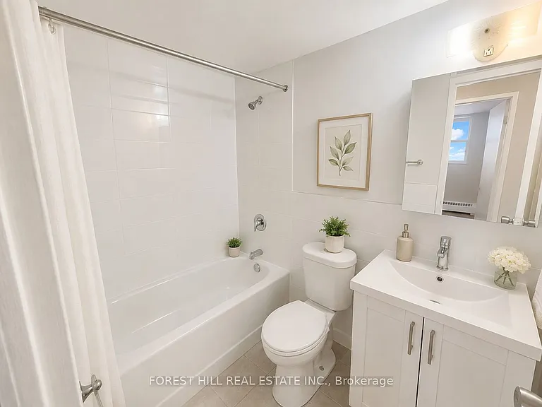 165 Barrington Ave #301 — Photo 4