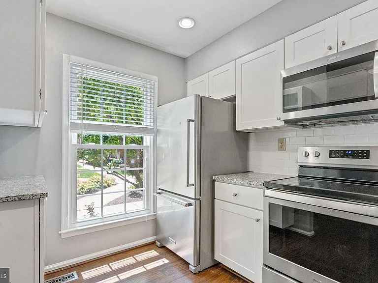 2522 S Arlington Mill Dr #D-4 — Photo 5