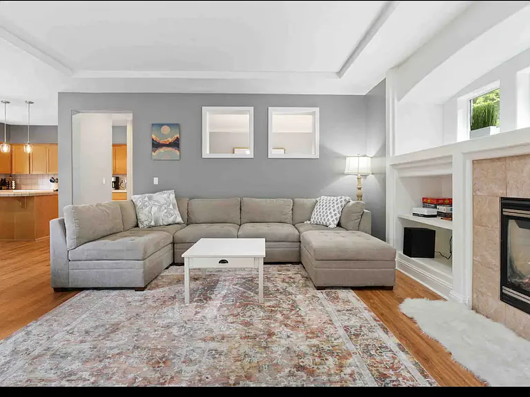NE 183rd Ct — Photo 20
