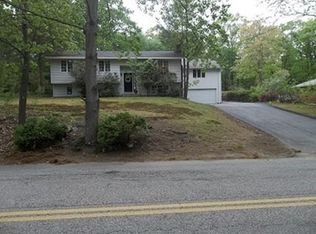 194 Rochdale St, Auburn, MA 01501