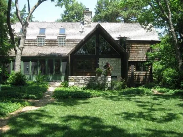 115 N Evergreen Ave, Manhattan, KS 66502