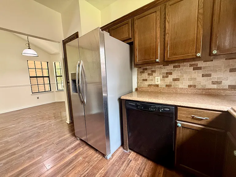 2107 Willow Way — Photo 9