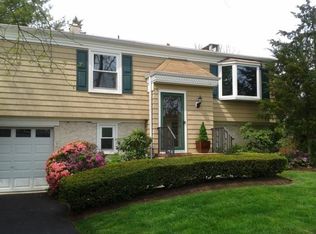 6 Dubois Round, Hillsborough, NJ 08844