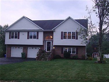 1st image of 114 Oak Dr