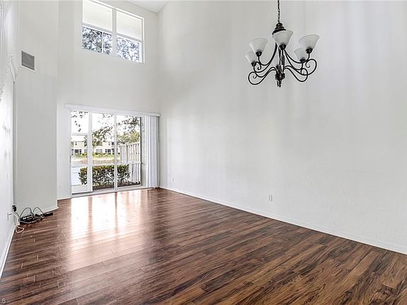 4th image of 1330 Mariposa CIR #101