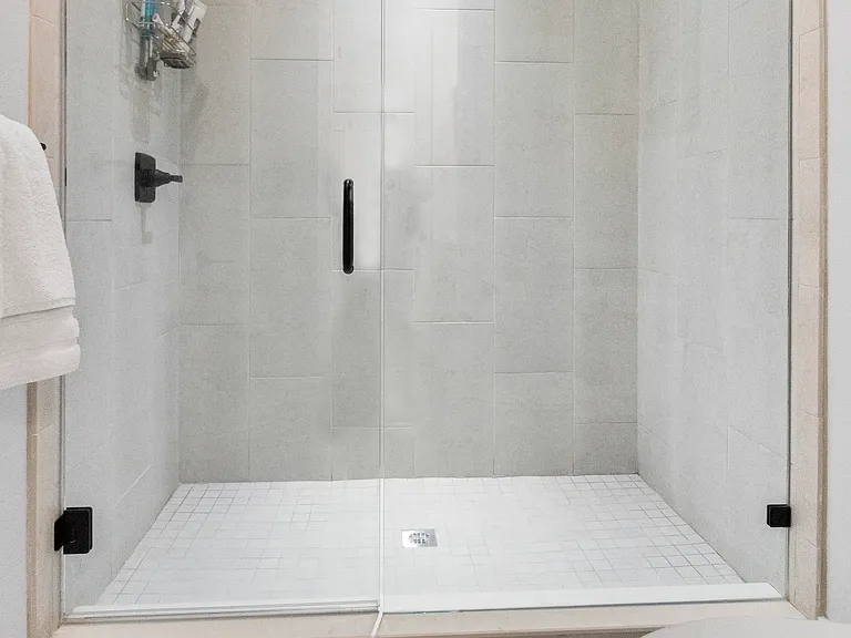 946-master bath 1_01162023