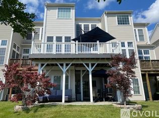 3234 Theodore R Hagans Dr NE, Washington, DC 20018