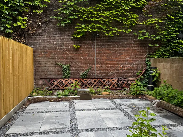 269 Alexander Avenue image 11 of 39