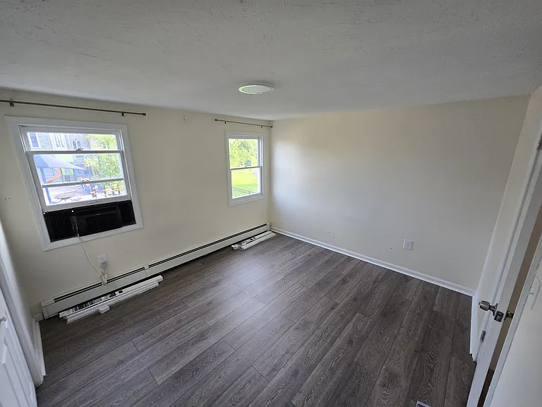 157 3rd St #3 — Photo 8