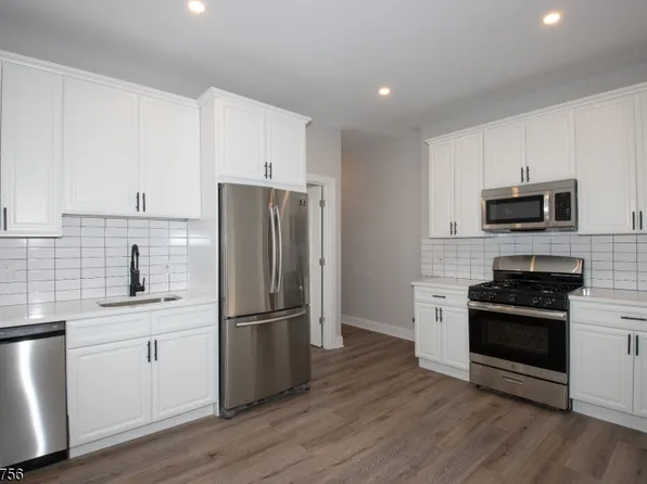 19 Northfield Ave #2R, West Orange, NJ 07052