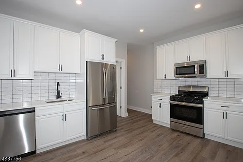19 Northfield Ave #2R Photo 1