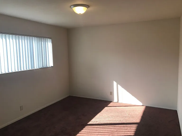 Bel- Air Apartments — Photo 11