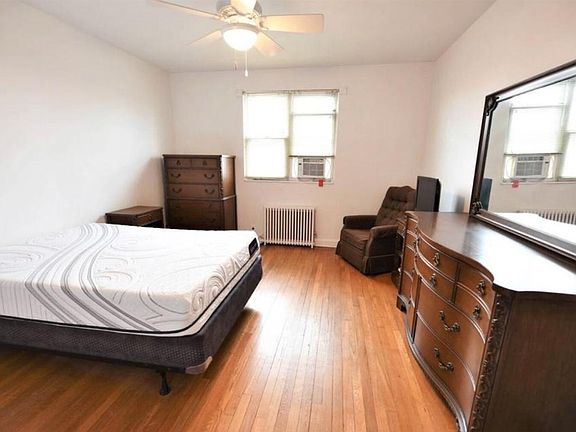 4th image of 76 Beechwood Pl Floor 1
