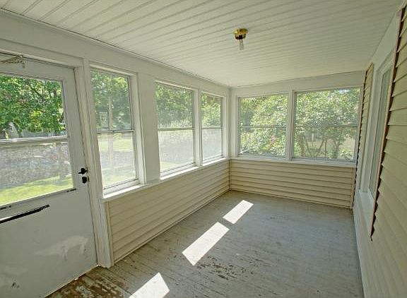 4th image of 4536 31st Ave S