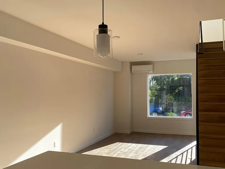 5240 Brooklyn Ave NE #C — Photo 5