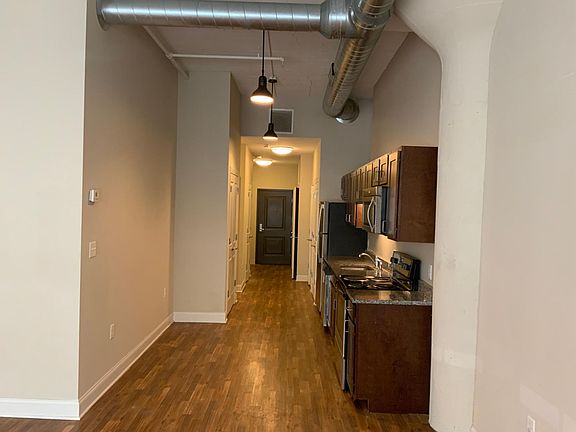 5th image of 733 Broadway #104