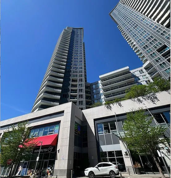 7161 Yonge St #429 — Photo 2