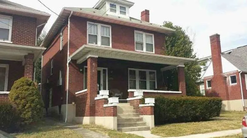 708 Lincoln St photo 1