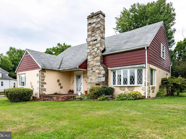 2418 Arbuton Ave, Baltimore, MD 21230