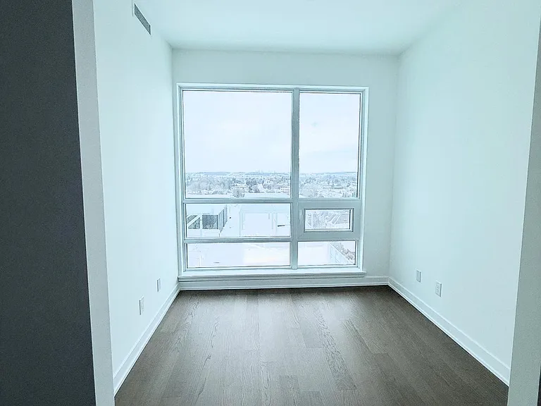 8888 Yonge St #902 — Photo 15